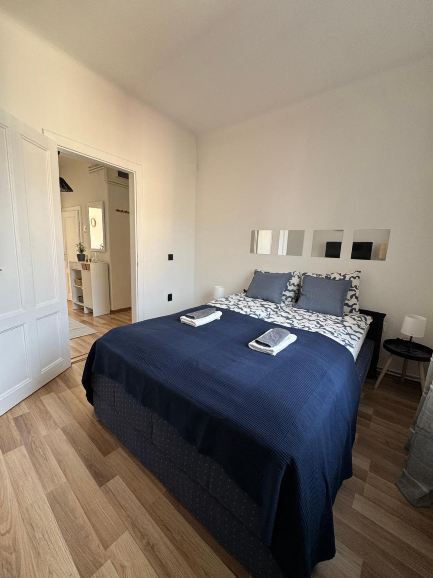 Apartment By Theatre Сараєво Екстер'єр фото