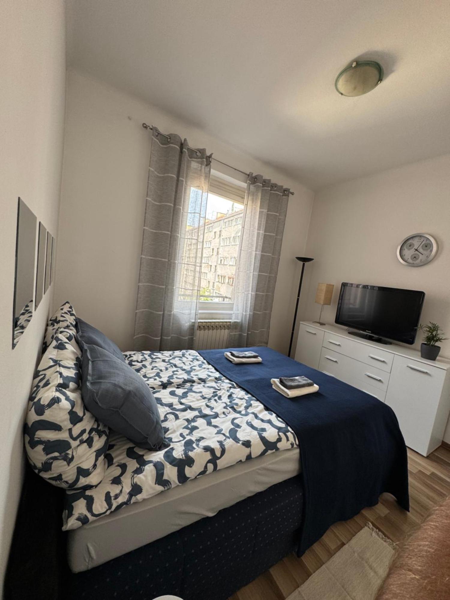 Apartment By Theatre Сараєво Екстер'єр фото